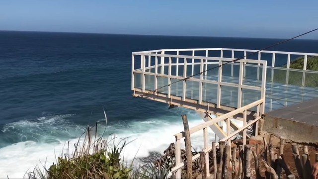 Jembatan Teras Kaca Pantai Nguluran Spot Baru Di Jogja Yang