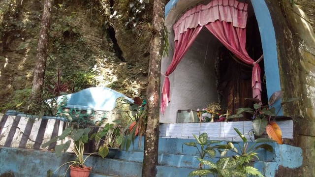 Patung Maria Di Ayawasi Papua Barat Mirip Perempuan Papua Kumparan Com Patung Maria Di Ayawasi Papua Barat Mirip Perempuan Papua Kumparan Com