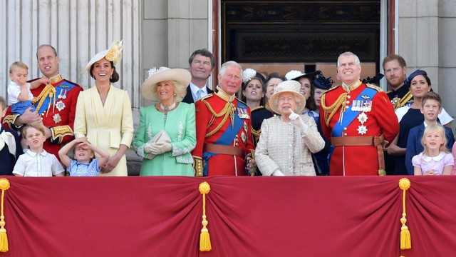 Ratu Elizabeth II menghadiri acara Trooping the Colour. Foto: DANIEL LEAL-OLIVAS / AFP