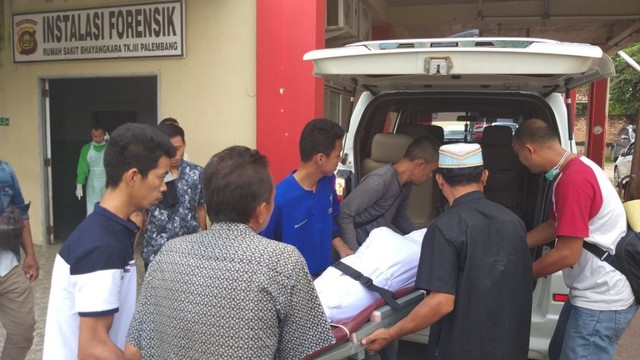 Jenazah korban saat tiba di RS Bhayangkara Palembang (Dok. istimewa)
