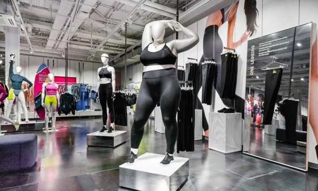 Manekin plus-size pertama milik Nike. Foto: dok. Nike