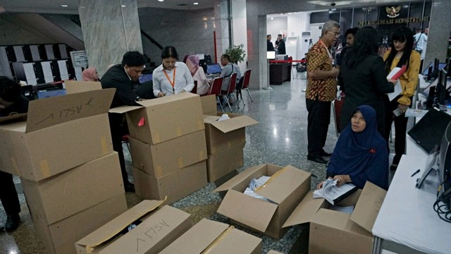 Pemeriksaan berkas perkara Perselisihan Hasil Pemilihan Umum (PHPU) 2019
