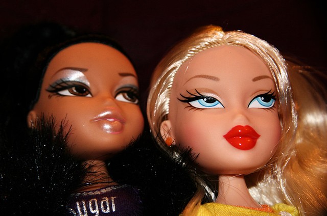 Asal usul Bratz Boneka  Fashion Saingan Barbie  yang Penuh 