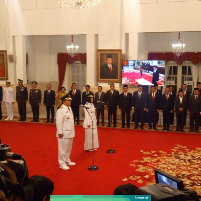 Suasana pelantikan Gubernur dan Wakil Gubernur Lampung terpilih oleh Presiden Jokowi di Istana Negara, Rabu (12/6) Foto: Fahrian Saleh/kumparan