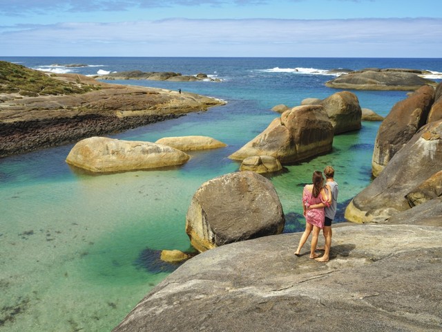 com-Denmark, Australia Barat