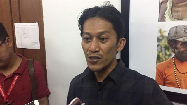 Koordinator Deputi KontraS Feri Kusuma saat ditemui di Kantor KontraS, Senen, Jakarta Pusat pada Senin (12/6). Foto: Andesta Herli Wijaya/kumparan