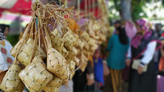 Kecamatan Atinggola, Kabupaten Gorontalo Utara, menjadi pusat perayaan tradisi Lebaran Ketupat oleh Pemerintah Provinsi Gorontalo, Rabu (12/6). Foto: dokumentasi banthayoid