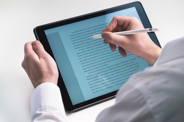 tablet-2188370_960_720.jpg