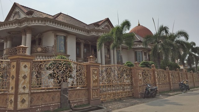 Rumah Muzdalifah Mantan Istri Nassar