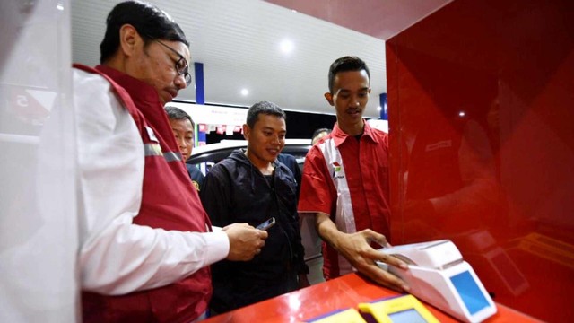 Berapa Sih Biaya Gesek di Mesin EDC? Begini Aturannya (46208)