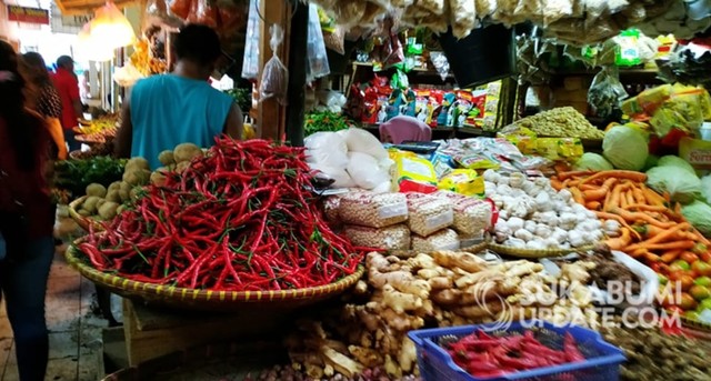 Harga sejumlah bahan pokok di Pasar Semi Modern Palabuhanratu turun pasca Idul Fitri 1440 H. | Sumber Foto:Nandi