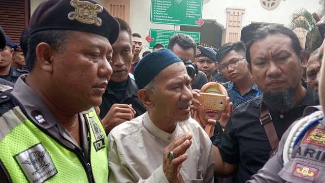 Kericuhan sidang Sugi Nur Raharja alias Gus Nur di PN Surabaya