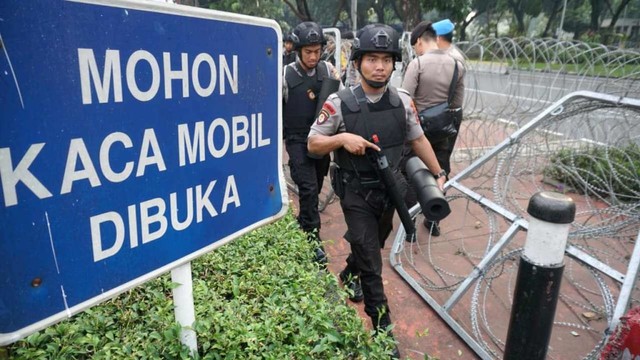 Mahkamah Konstitusi, Pengamanan di Jalan Merdeka