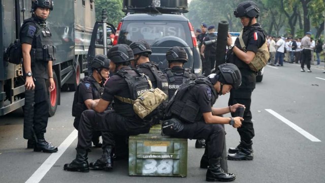Mahkamah Konstitusi, Pengamanan di Jalan Merdeka