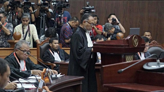 Mahkamah Konstitusi, Tim kuasa hukum BPN, Bambang Widjojanto