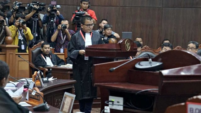 Mahkamah Konstitusi, BPN, Denny Indrayana