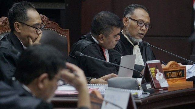 Mahkamah Konstitusi, sidang perdana PHPU Pilpres 2019, Bambang Widjojanto