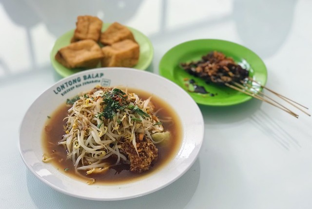 Lontong balap Bioskop Ria Surabaya