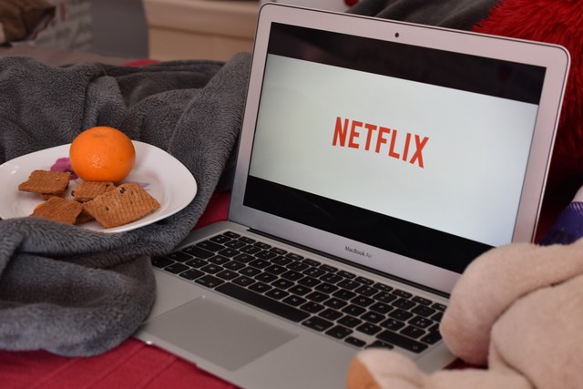 Ilustrasi nonton Netflixl. Foto: Pixabay