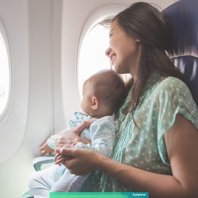 Bayi naik pesawat. Foto: Shutterstock