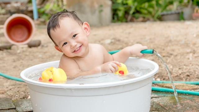 Kulit Anak Bintil-Bintil? Waspada, Mungkin Si Kecil Kena Penyakit Menular Ini! (250196)