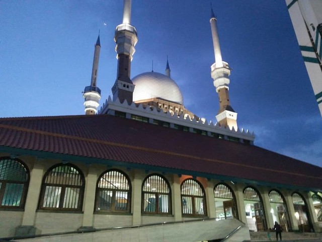 5 Cerita Mudik: dari Kehilangan Dompet hingga Pesona Masjid (82058)