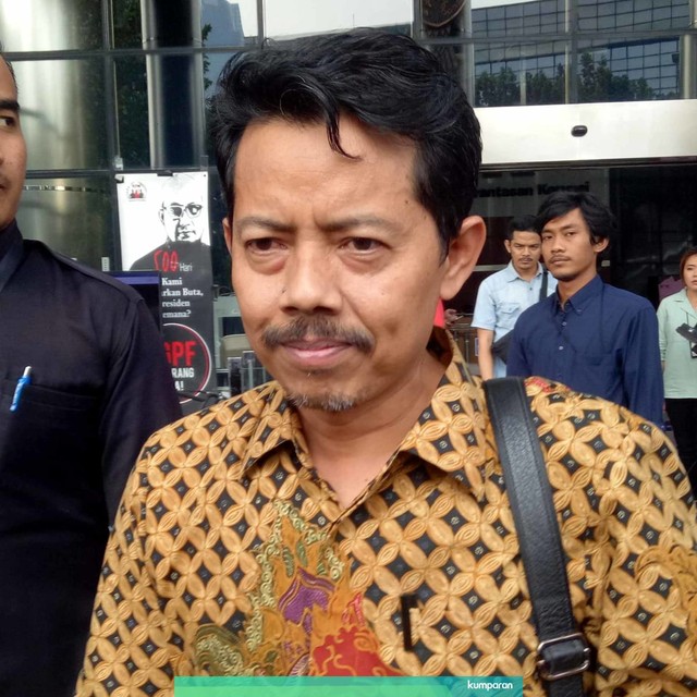 Rektor UIN Sunan Ampel Surabaya Masdar Hilmy usai diperiksa KPK, Senin (17/6). Foto: Aprilandika Pratama/kumparan