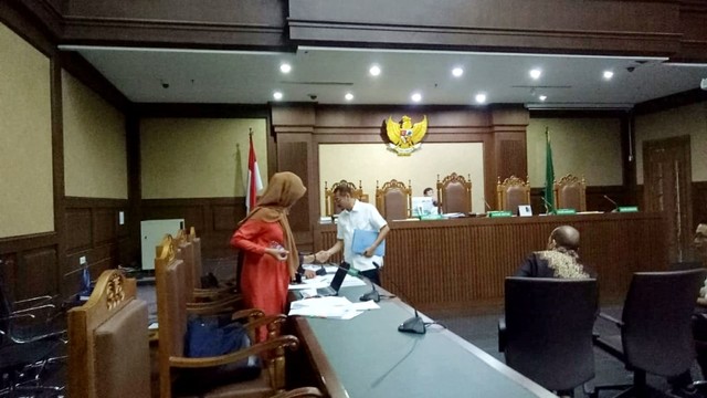 Eks Mendagri, Gamawan Fauzi bersaksi di sidang kasus dugaan korupsi IPDN dengan terdakwa Budi Rachmat di Pengadilan Tipikor Jakarta. Foto: Adhim Mugni Mubaroq/kumparan
