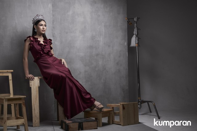 Puteri Indonesia 2019 untuk program Role Model kumparanWOMAN. Stylist: Erlangga Negoro, Makeup: Mustika Ratu, Busana: Jeffry Tan, Foto: Nurulita