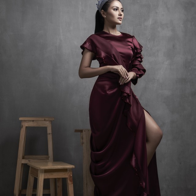 (NOT COVER) Puteri Indonesia 2019, Role Model kumparanWOMAN, Stylist: Erlangga Negoro, Makeup: Mustika Ratu, Busana: Jeffry Tan, Valentino, Torry Burch