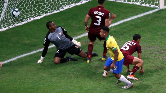 Kursi-kursi Kosong di Copa America 2019 (317859)