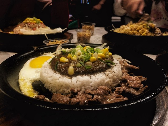 6 Rekomendasi Kuliner Di Taman Jajan Cbd Bintaro Kumparan Com