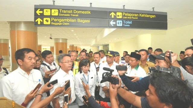 Menteri Perhubungan RI Budi Karya Sumadi di Bandara Internasional Jawa Barat (BIJB) Kertajati, Majalengka. (Humas Jabar) 