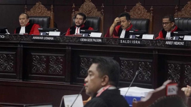 Sidang MK, Saksi KPU, Mahkamah Konstitusi