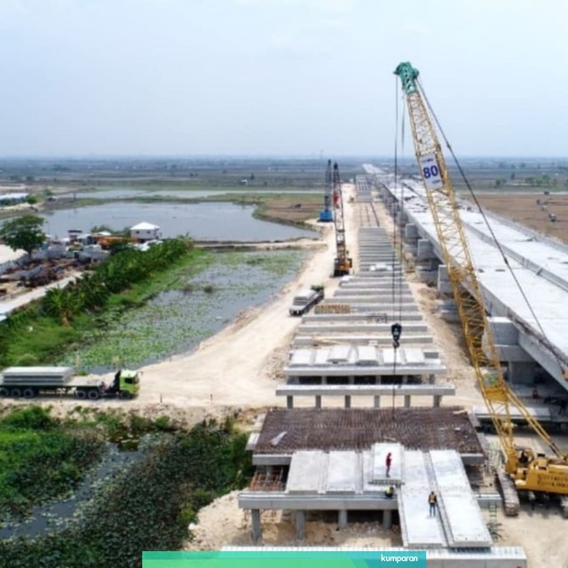 Perkembangan pembangunan Tol Krian-Legundi-Manyar di Jawa Timur yang ditargetkan rampung akhir 2019. Foto: Dok. Kementerian PUPR