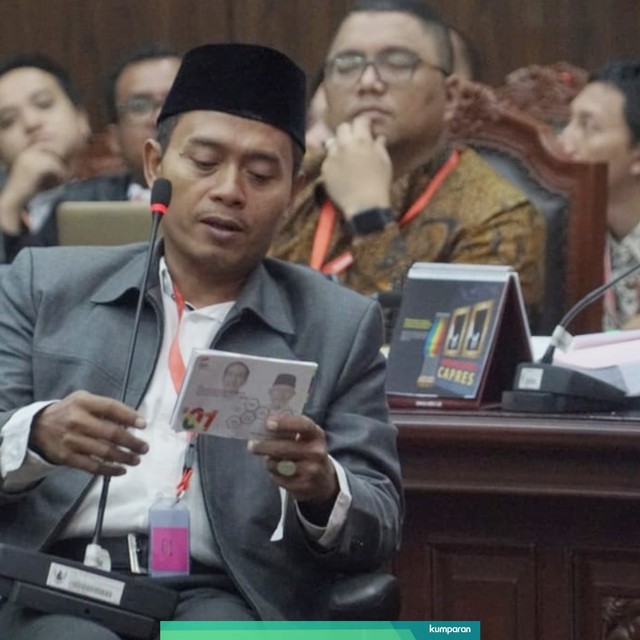 Saksi dari TKN, Anas Nashikin memberikan kesaksian pada sidang lanjutan Sengketa Pilpres 2019 di Mahkamah Konstitusi, Jakarta, Jumat (21/6). Foto: Helmi Afandi Abdullah/kumparan