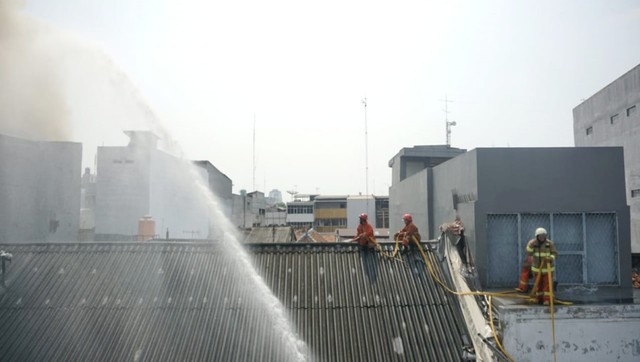 Kebakaran, Gudang petasan, Asemka
