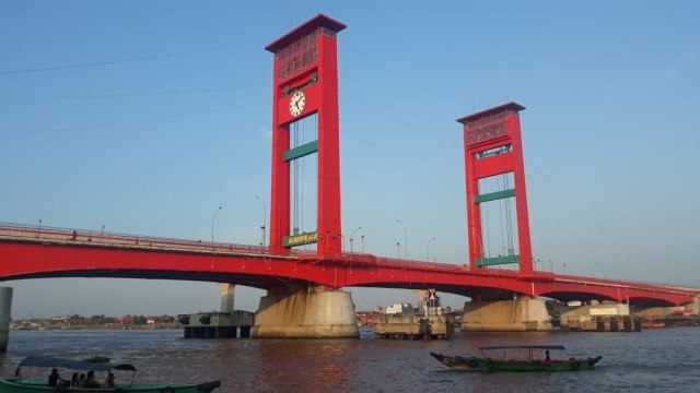 Jembatan Ampera Palembang di Sungai Musi (Foto: abp/Urban Id)