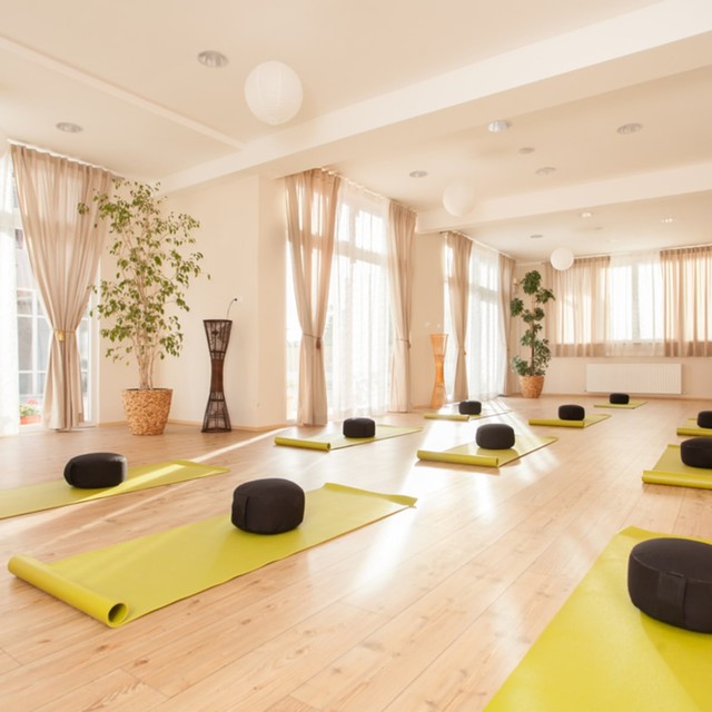 Rekomendasi studio yoga di Jakarta. Foto: Shutterstock