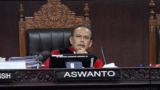 Hakim Mahkamah Konstitusi, Aswanto saat sidang Perselisihan Hasil Pemilu Umum 2019 di Gedung Mahkamah Konstitusi, Jakarta, Jumat(21/8). Foto: Helmi Afandi/kumparan
