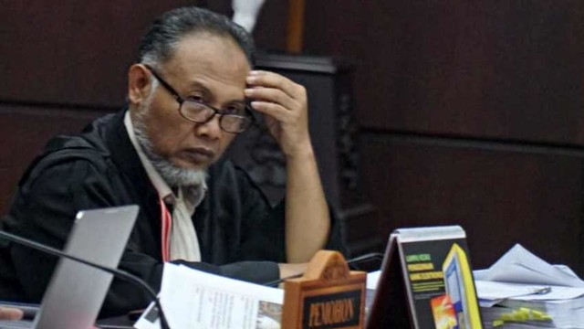 Kuasa hukum BPN, Bambang Widjodjanto saat sidang Perselisihan Hasil Pemilu Umum 2019 di Gedung Mahkamah Konstitusi, Jakarta, Jumat(21/8) Foto: Helmi Afandi/kumparan