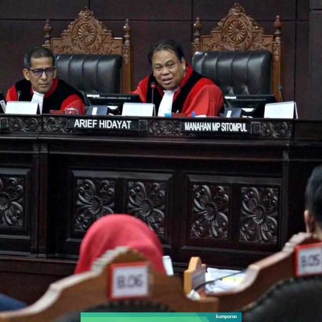 Hakim Mahkamah Konstitusi saat sidang Perselisihan Hasil Pemilu Umum 2019 di Gedung Mahkamah Konstitusi, Jakarta, Jumat(21/8) Foto: Helmi Afandi/kumparan