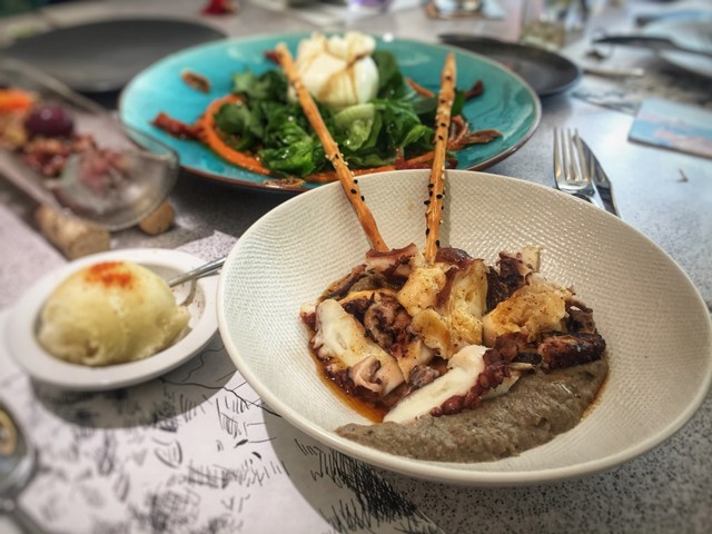 7 Rekomendasi Restoran di Senopati, dari Makanan Sehat sampai Khas Spanyol (95703)
