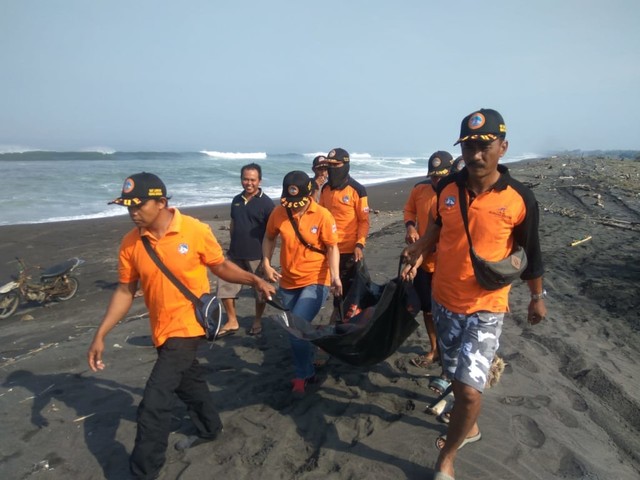 Korban Tenggelam Di Pantai Baru Ditemukan Tak Bernyawa