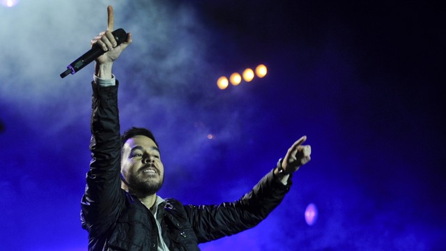 Vokalis dan gitaris Linkin Park, Mike Shinoda. Foto: DE MELO MOREIRA / AFP