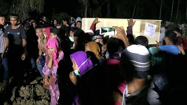 Pemakaman 12 jenazah di Pabrik Korek Api