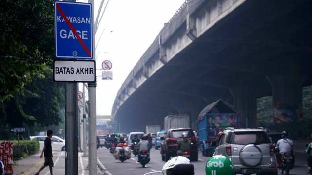 Ilustrasi penerapan aturan ganjil-genap di DKI Jakarta. Foto: Nugroho Sejati/kumparan