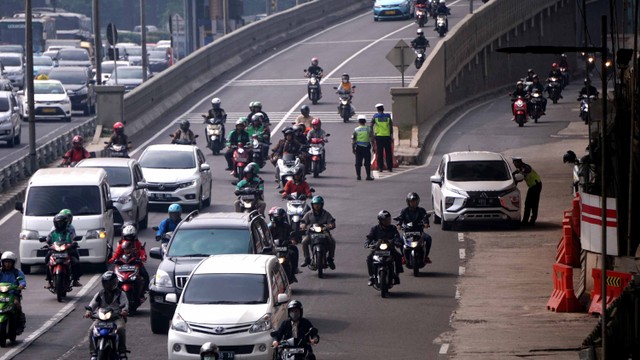 Ilustrasi penerapan aturan ganjil-genap di DKI Jakarta. Foto: Nugroho Sejati/kumparan