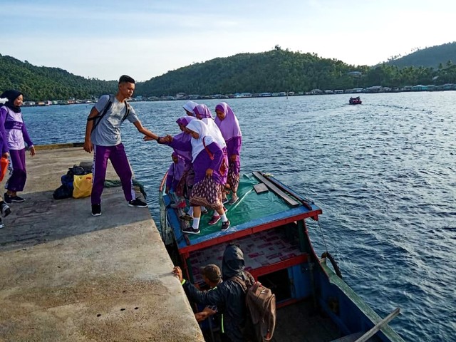 Melihat Kehidupan Warga Desa Nyamuk di Pulau Terluar Indonesia (1)