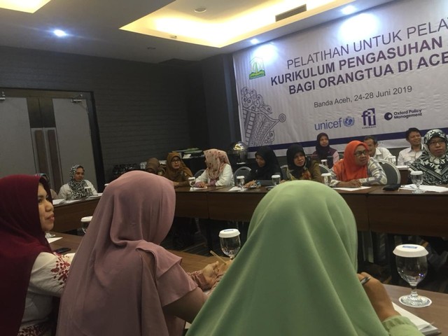 Peserta dari 5 kabupaten/kota di Aceh mengikuti MoT parenting. Dok. Flower Aceh  